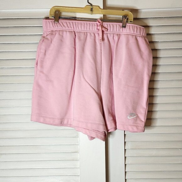 Excellent Condition Pink Nike Shorts (0X) - Picture 1 of 7